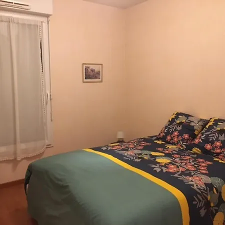 Confort Avec Parking, Proche Et Commerces - Fr-1-197-509 Apartment