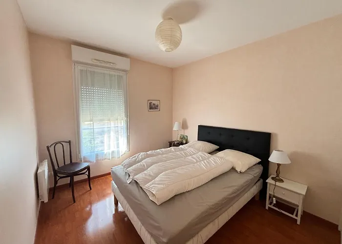 דירה Confort Avec Parking, Proche Et Commerces - Fr-1-197-509 *